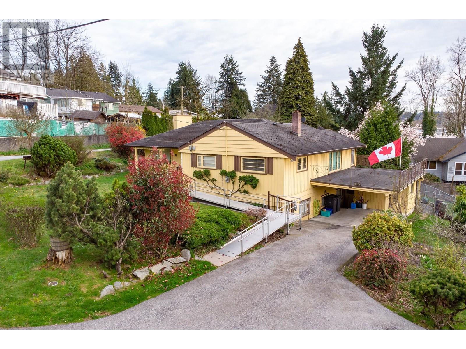 1874 Hillside Ave, Coquitlam, BC V3K 1K5
