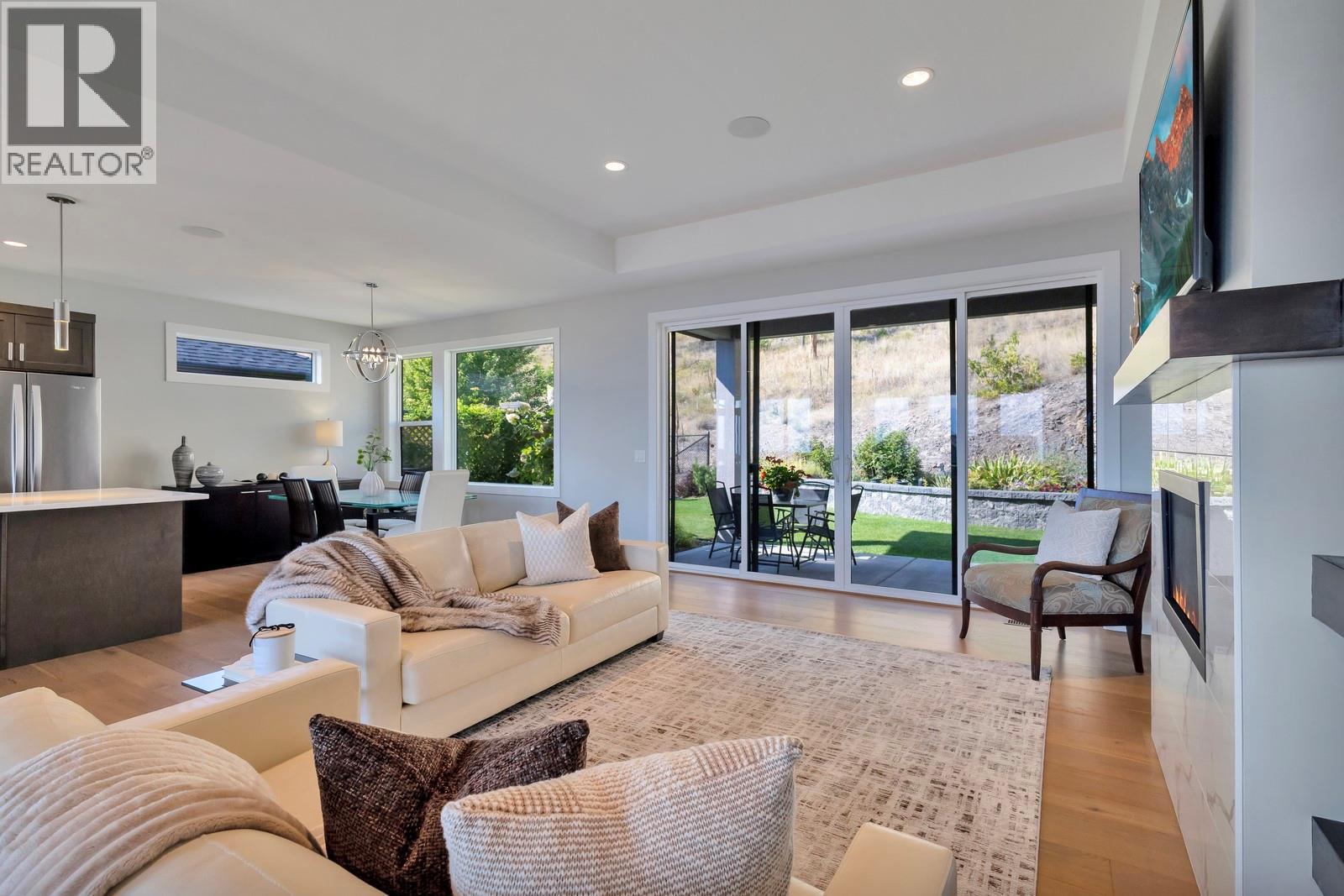 2594 Crown Crest Dr, West Kelowna, BC V4T 3N3