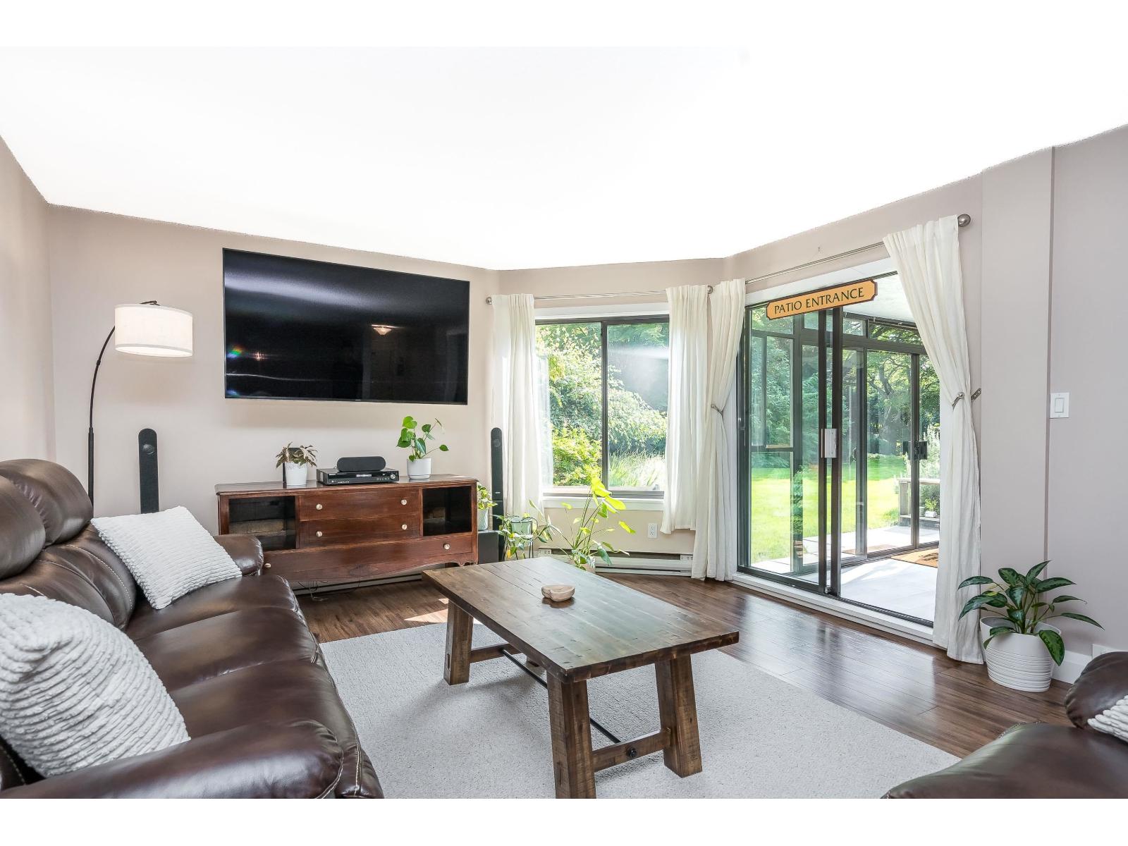 1520 Vidal Street Unit 104, White Rock, BC V4B 3T7