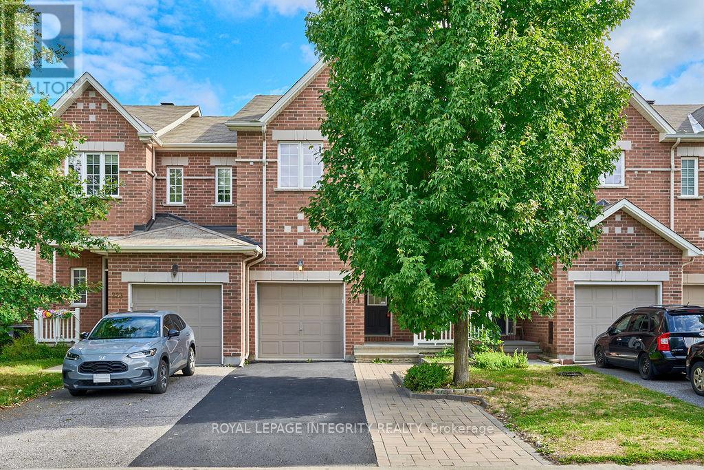 221 Badgeley Ave, Ottawa, ON K2T 0A4