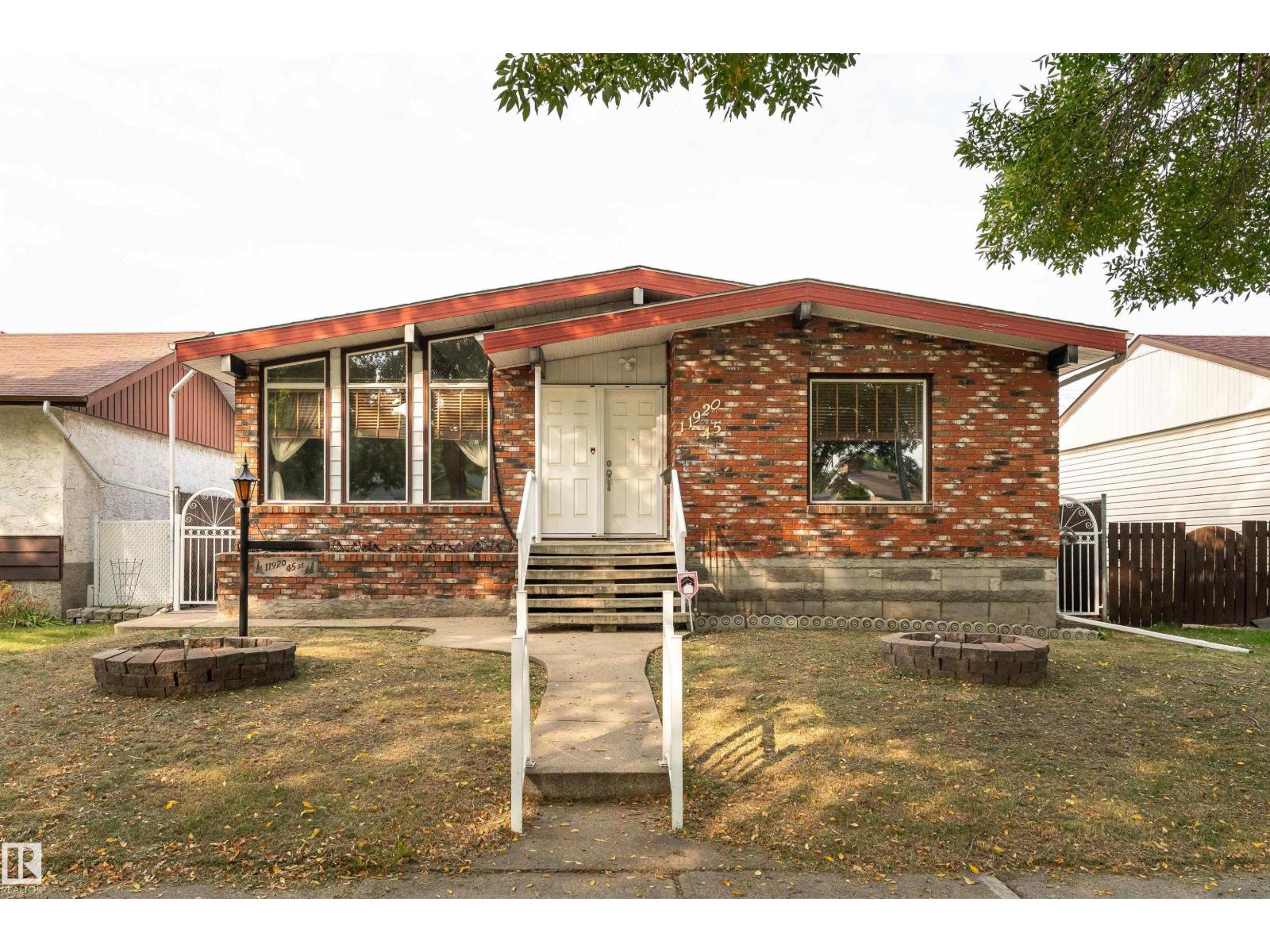 45 St Nw Unit 11920, Edmonton, AB T5W 2T6