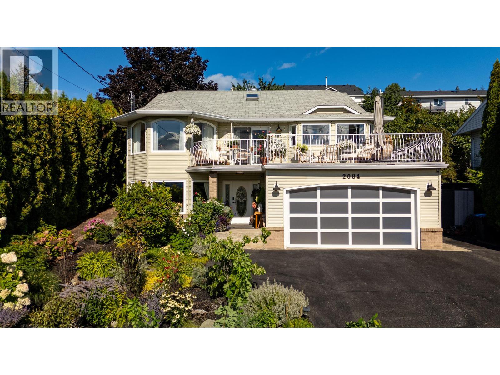 2084 Shamrock Dr, West Kelowna, BC V4T 1T8