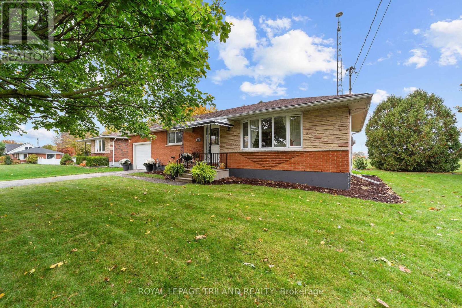 202 Appin Rd, Southwest Middlesex, ON N0L 1M0