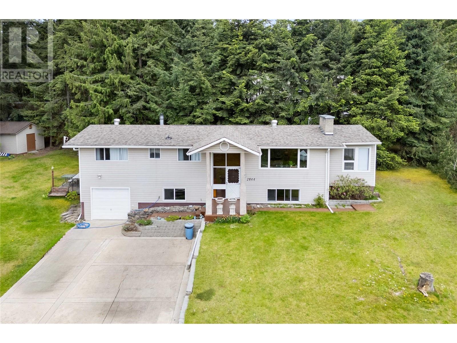 2844 Marine Dr, Blind Bay, BC V0E 1H1