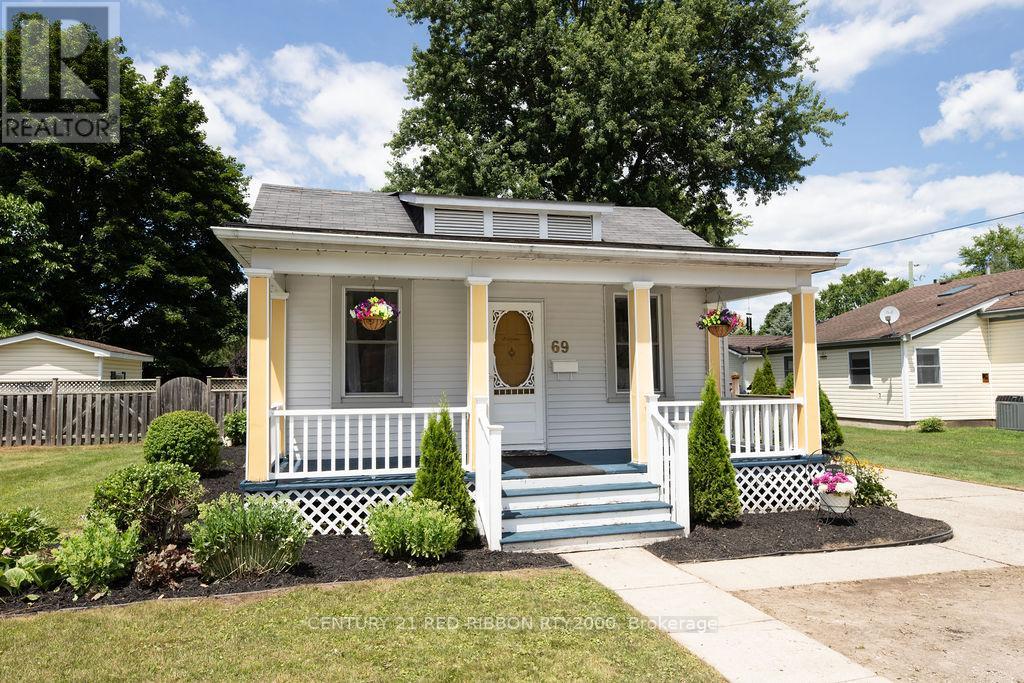 69 High St W, Strathroy-caradoc Sw, ON N7G 1G7