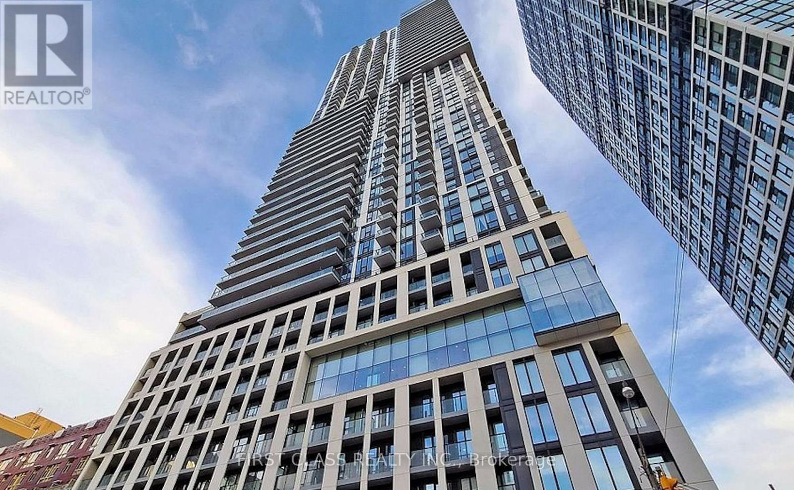 826 251 Jarvis St, Toronto, ON M5B 0C3