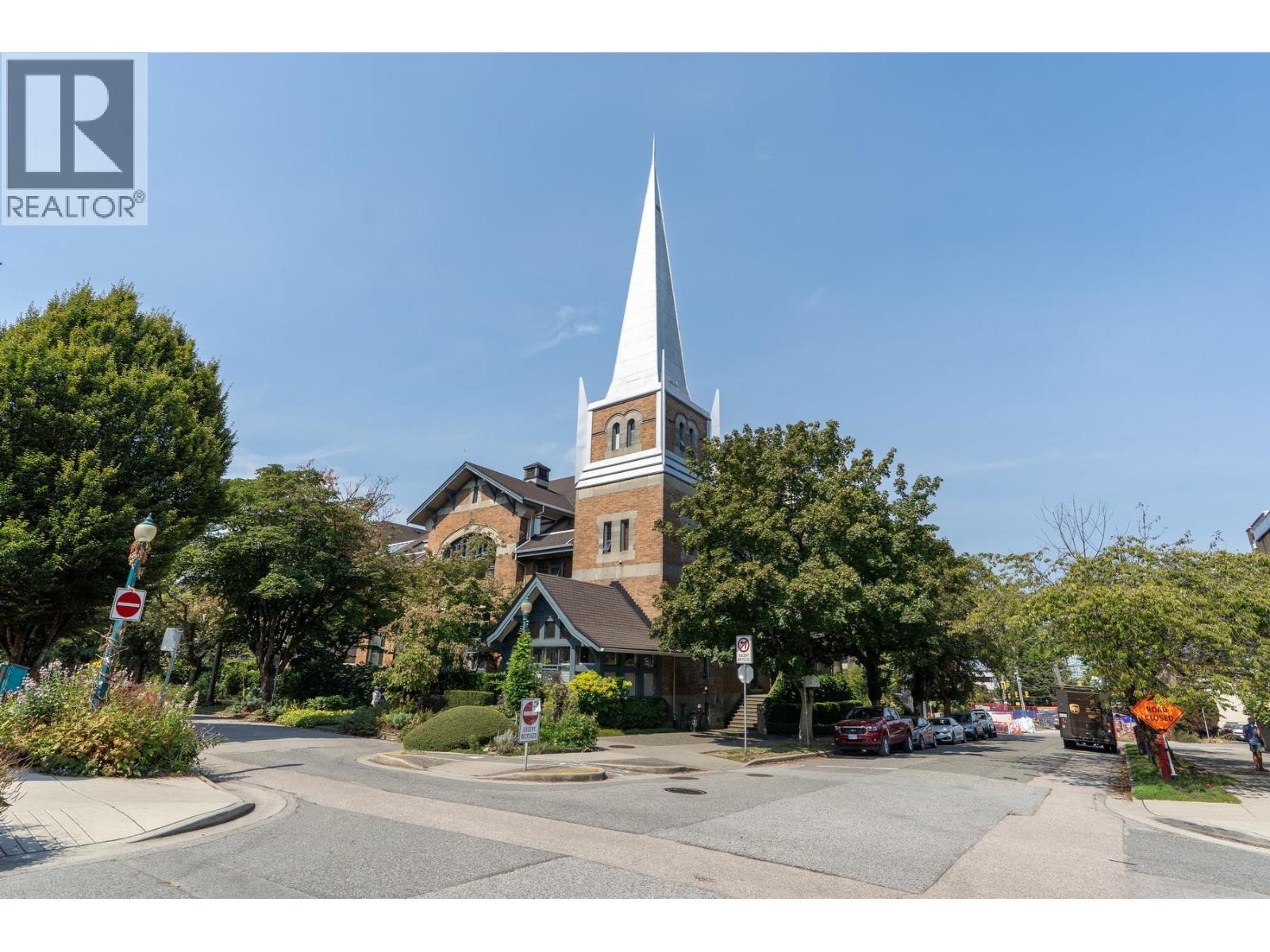 2525 Quebec Street Unit 204, Vancouver, BC V5T 4R5