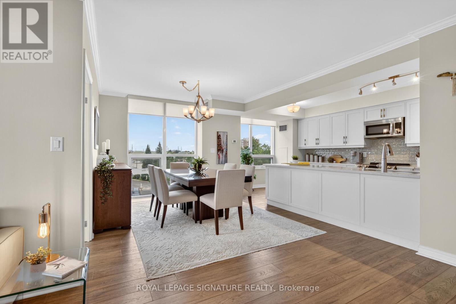 406 100 Promenade Cir, Vaughan, ON L4J 7W7