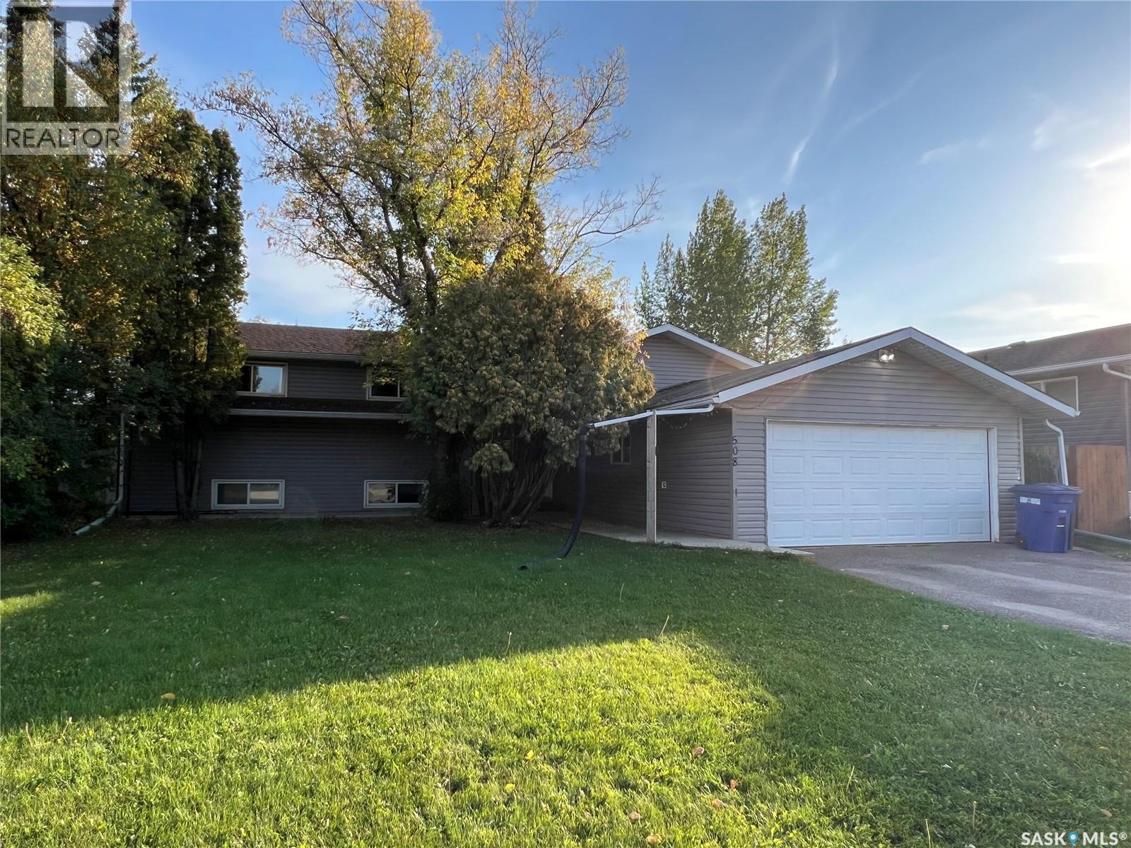 508 Cochin Ave, Meadow Lake, SK S9X 1B9