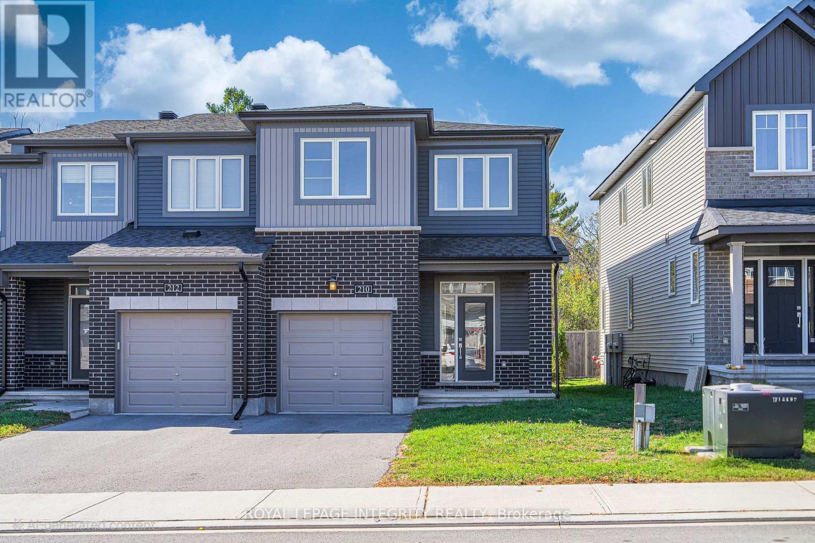 210 Geyser Pl, Ottawa, ON K2J 6P1