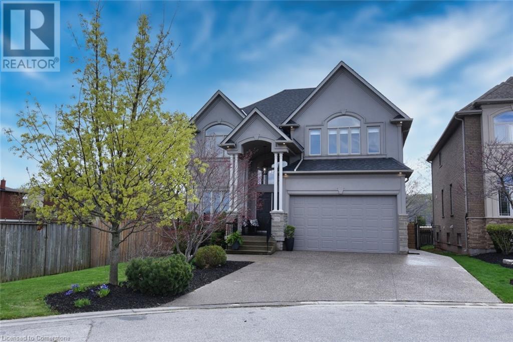 46 Parkmanor Dr, Hamilton, ON L8E 5L2