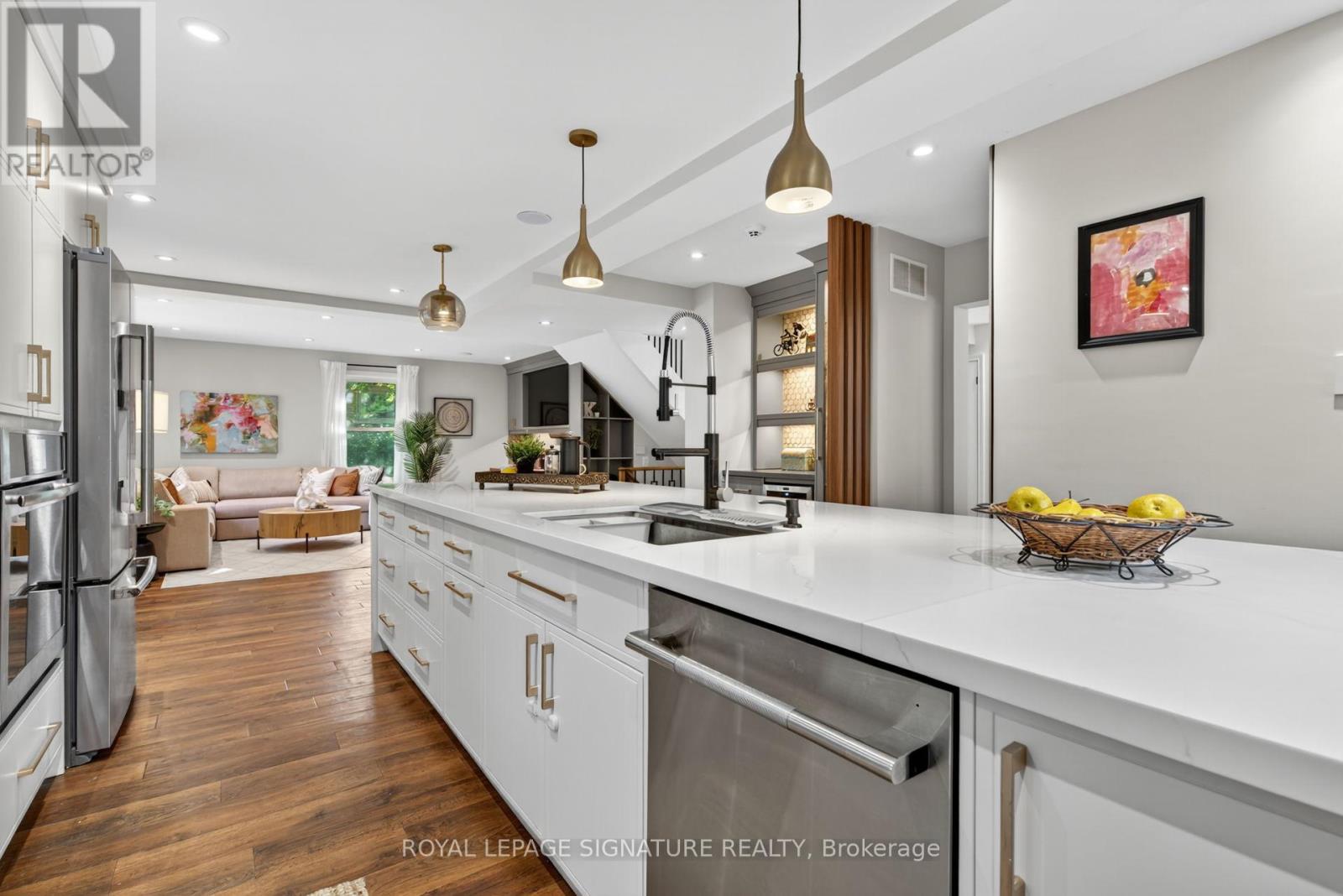 2254 Carol Rd, Oakville, ON L6J 5L1