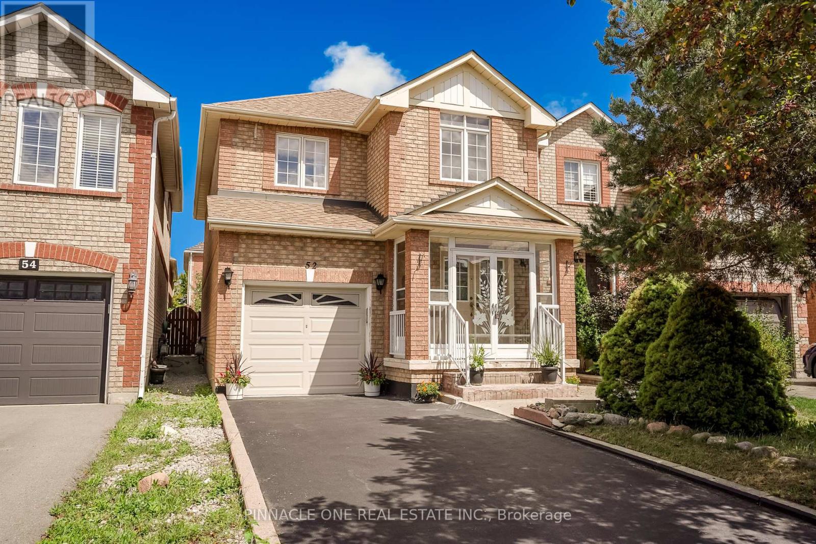 52 Vogue St, Markham, ON L3S 4G5