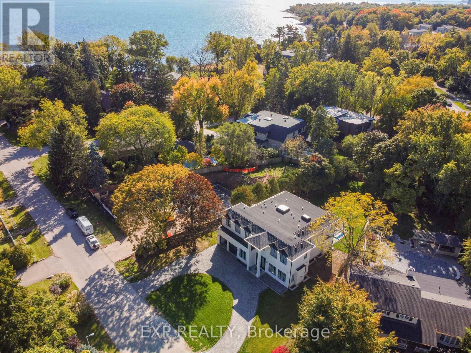 150 Wolfdale Ave, Oakville, ON L6L 4S1