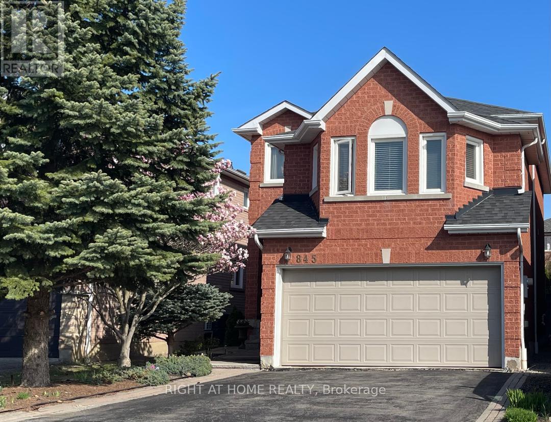 845 Mays Cres, Mississauga, ON L5V 2G6