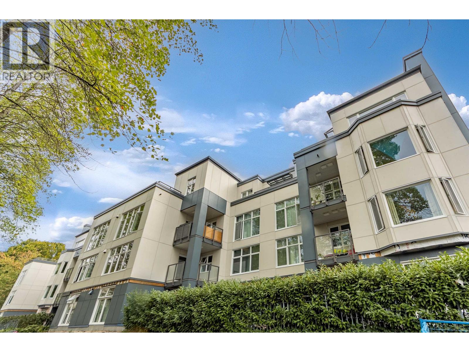 2533 Penticton Street Unit 107, Vancouver, BC V5M 4T8