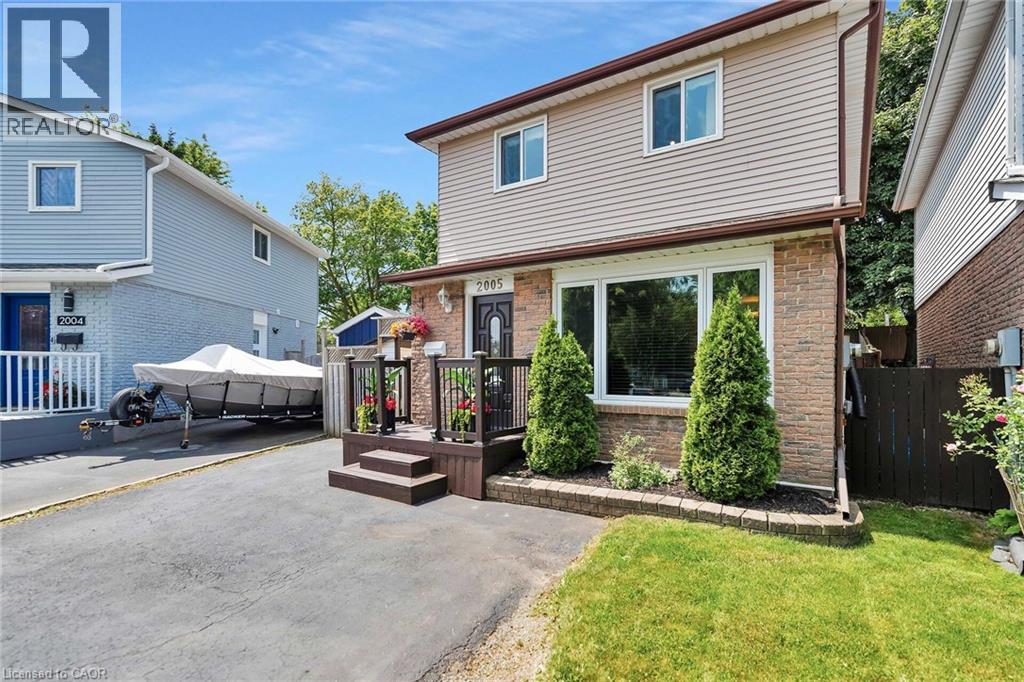 2005 Canning Ct, Burlington, ON L7P 3S5