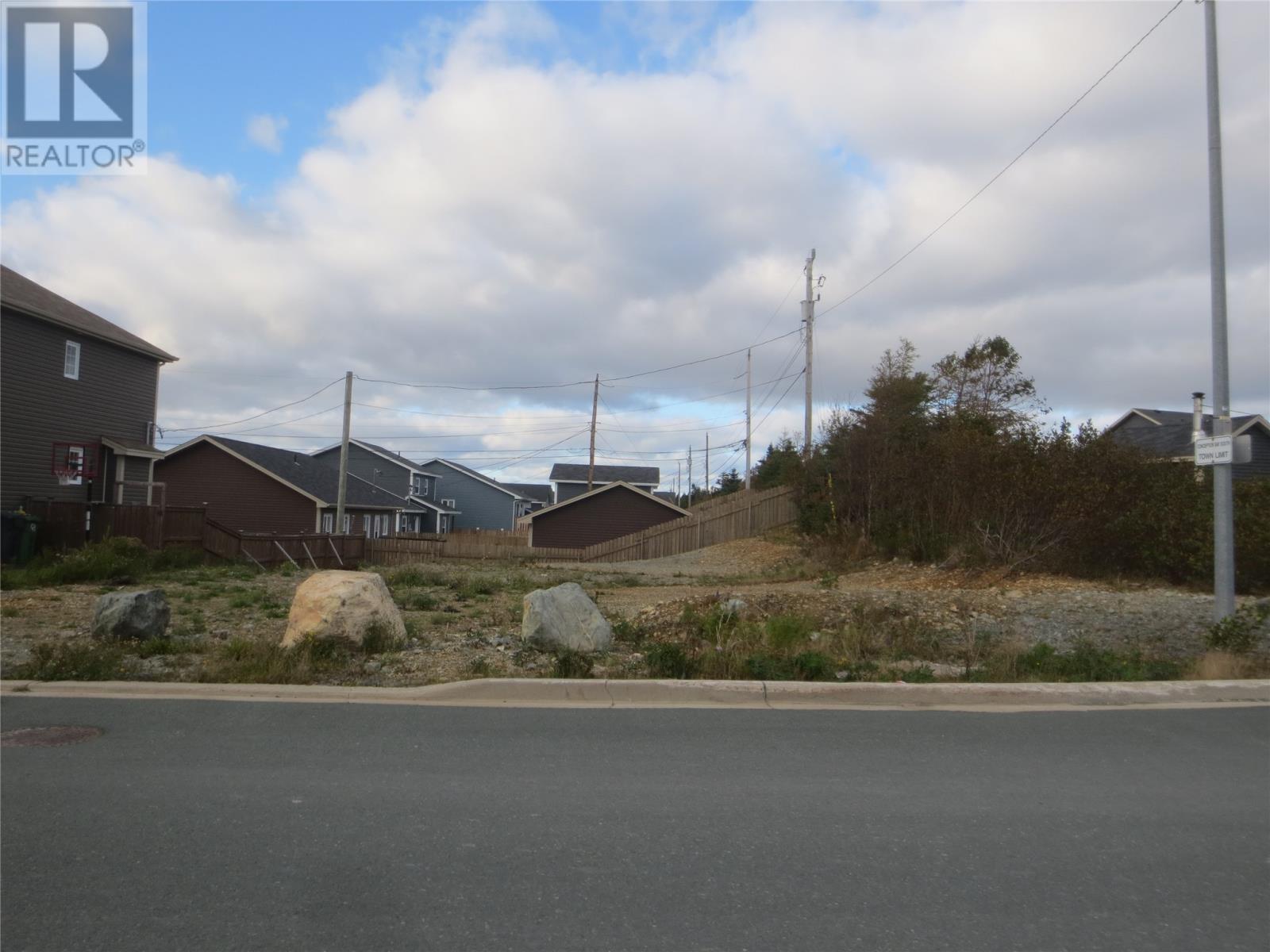 36 Haliburton St, Conception Bay South, NL A1W 0C4