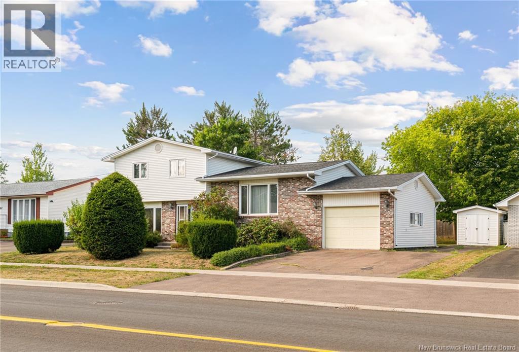 161 Hennessey, Moncton, NB E1A 5P2