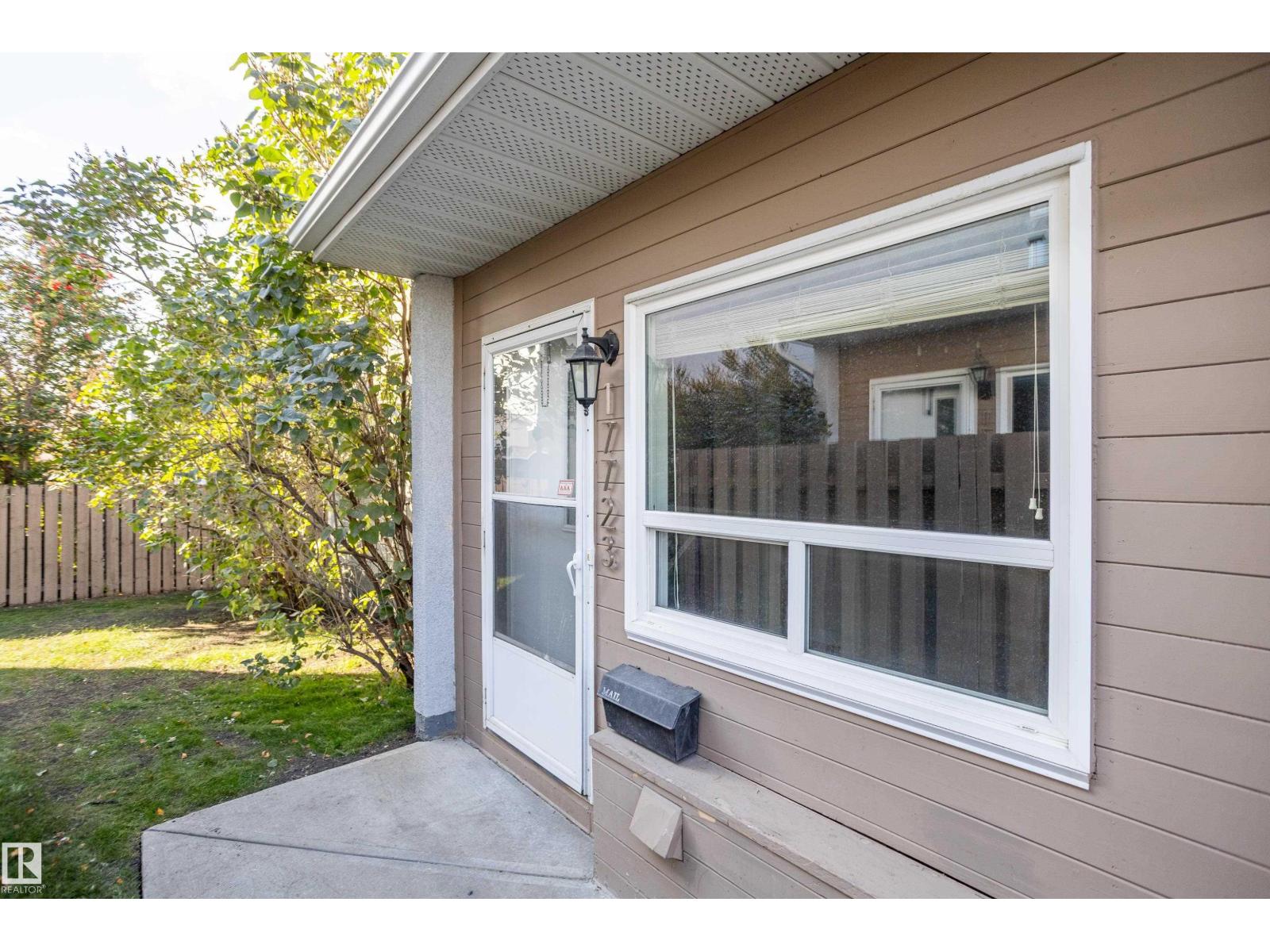 95 St Nw Unit 17723, Edmonton, AB T5Z 2E2