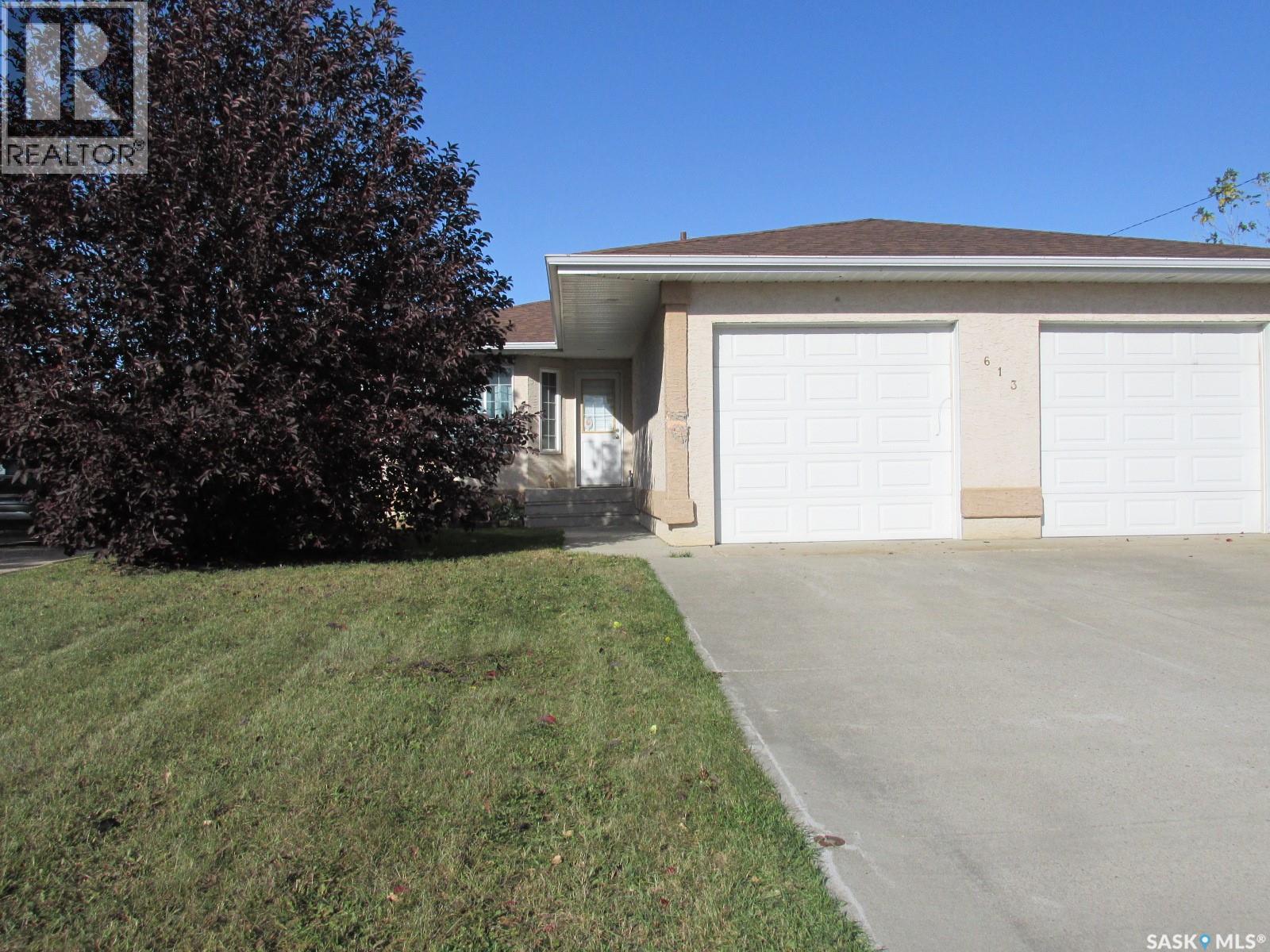 613 9 Avenue West, Nipawin, SK S0E 1E0
