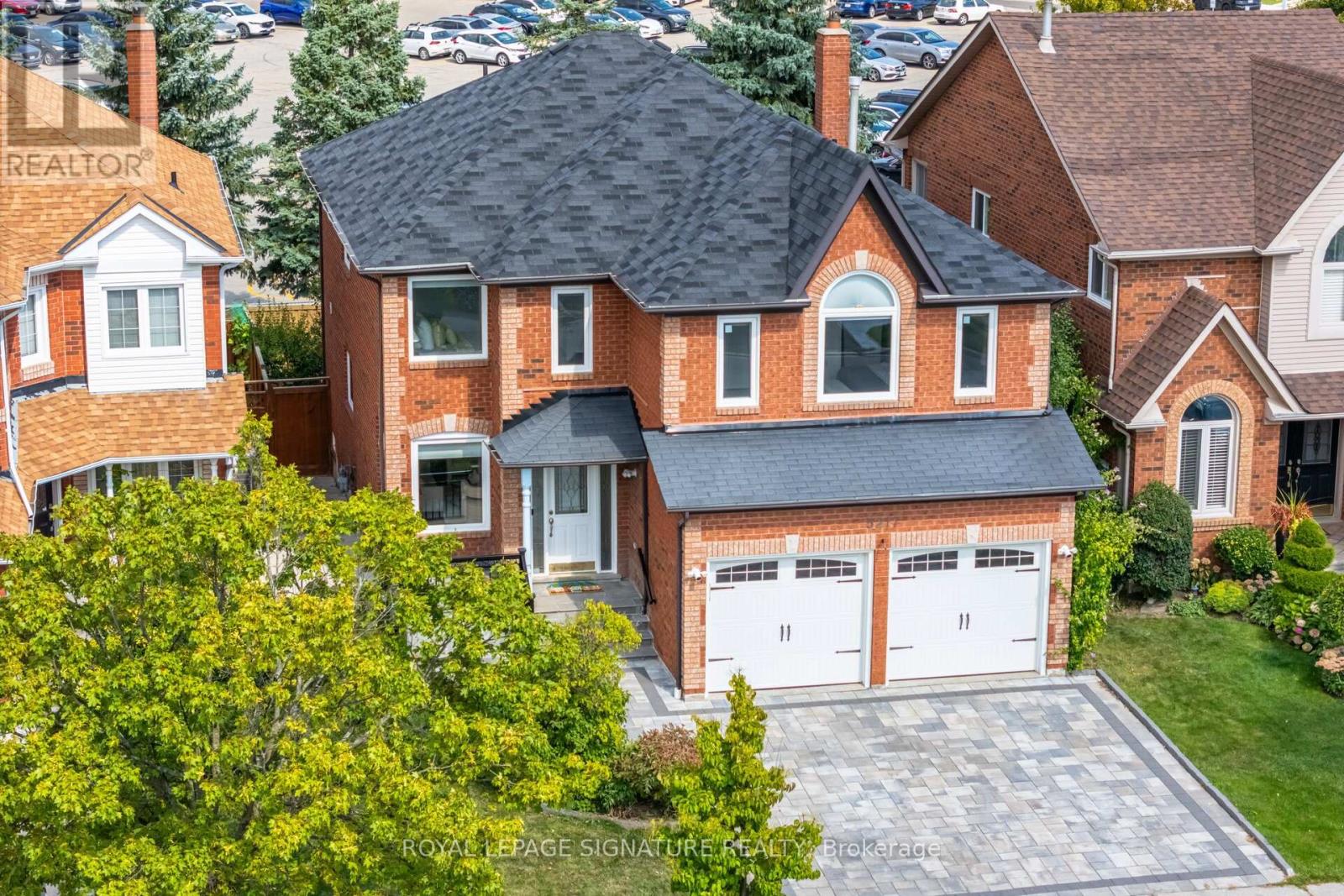 5217 Fallingbrook Dr, Mississauga, ON L5V 1N7