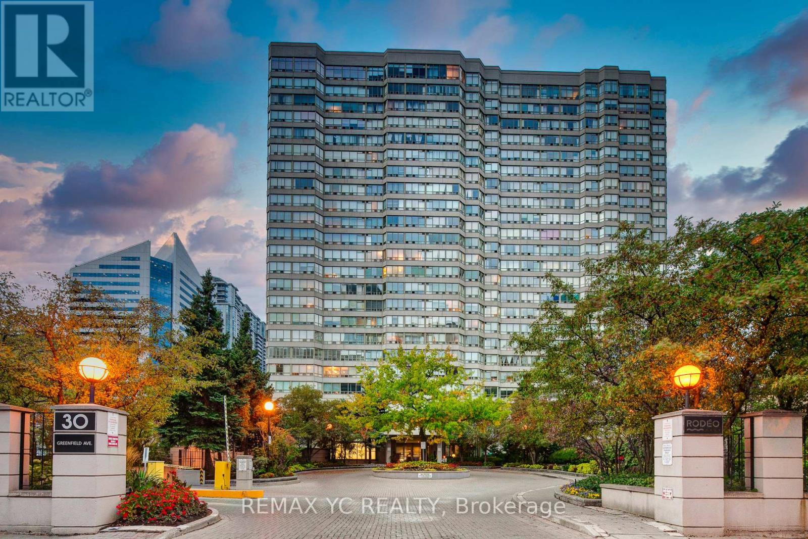 614 30 Greenfield Ave, Toronto, ON M2N 6N3