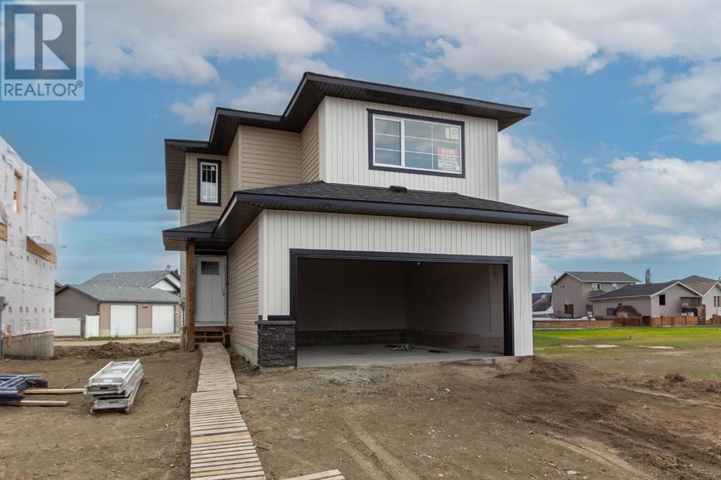 256 Augustus Way, Penhold, AB T0M 1R0
