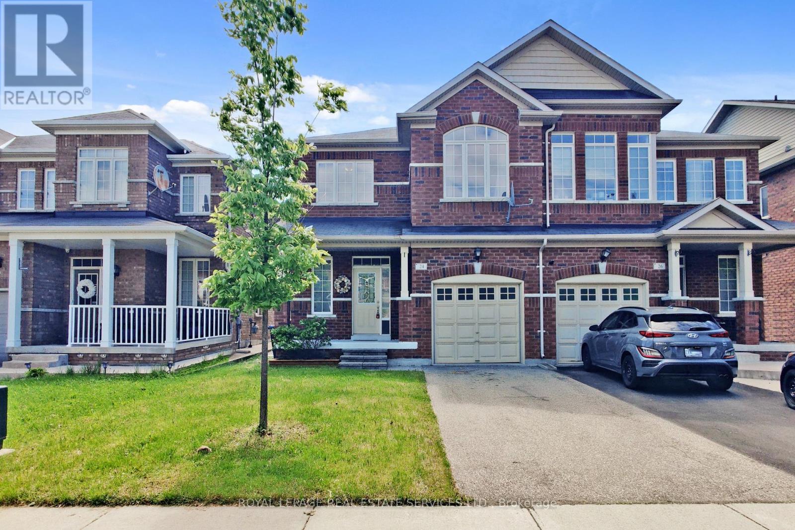 24 Accent Cir, Brampton Northwest Sandalwood Parkway, ON L7A 0L2