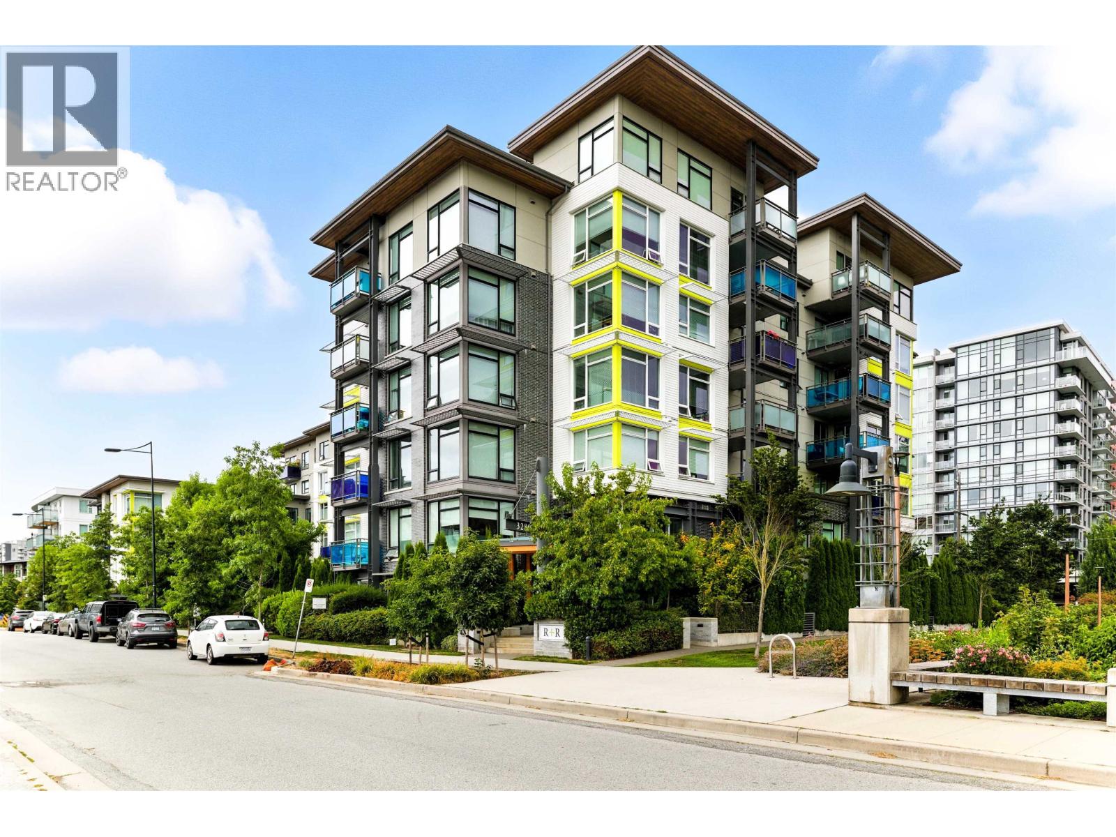 3289 Riverwalk Avenue Unit 205, Vancouver, BC V5S 0G2