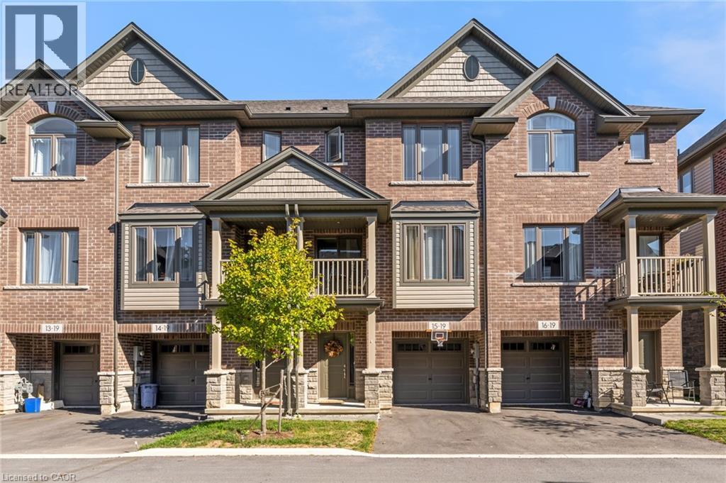 19 Picardy Drive Unit 15, Stoney Creek, ON L8J 0M7