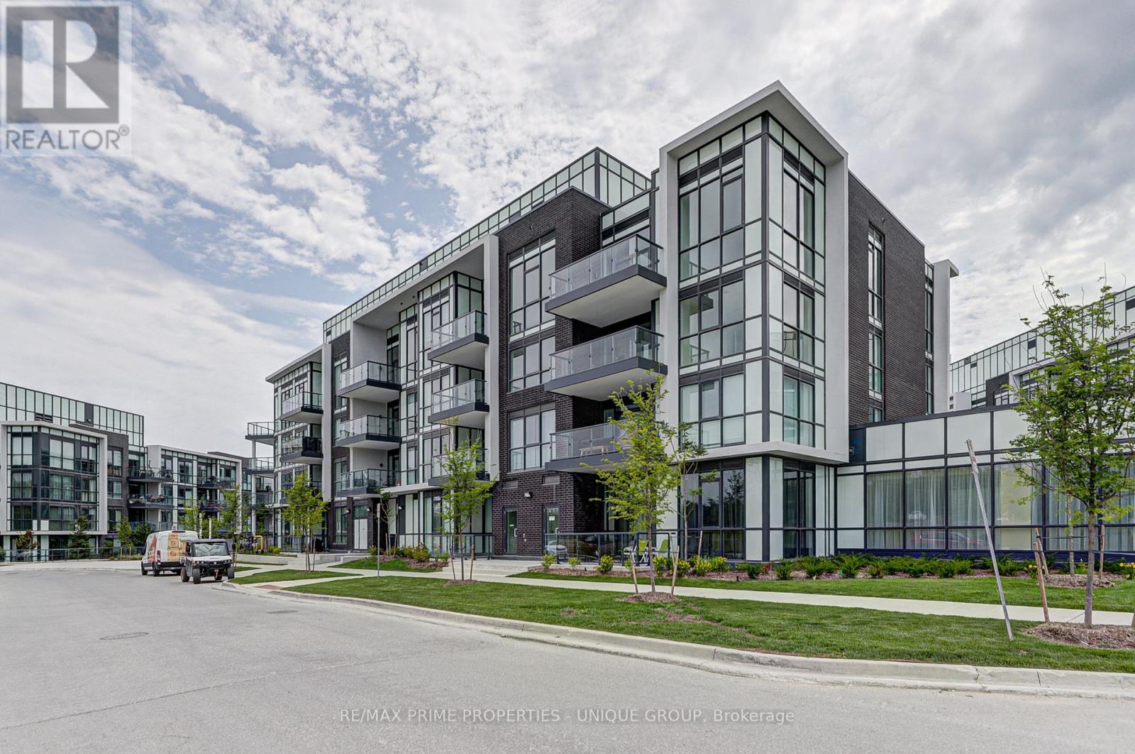 427 415 Sea Ray Ave, Innisfil, ON L9S 0R5