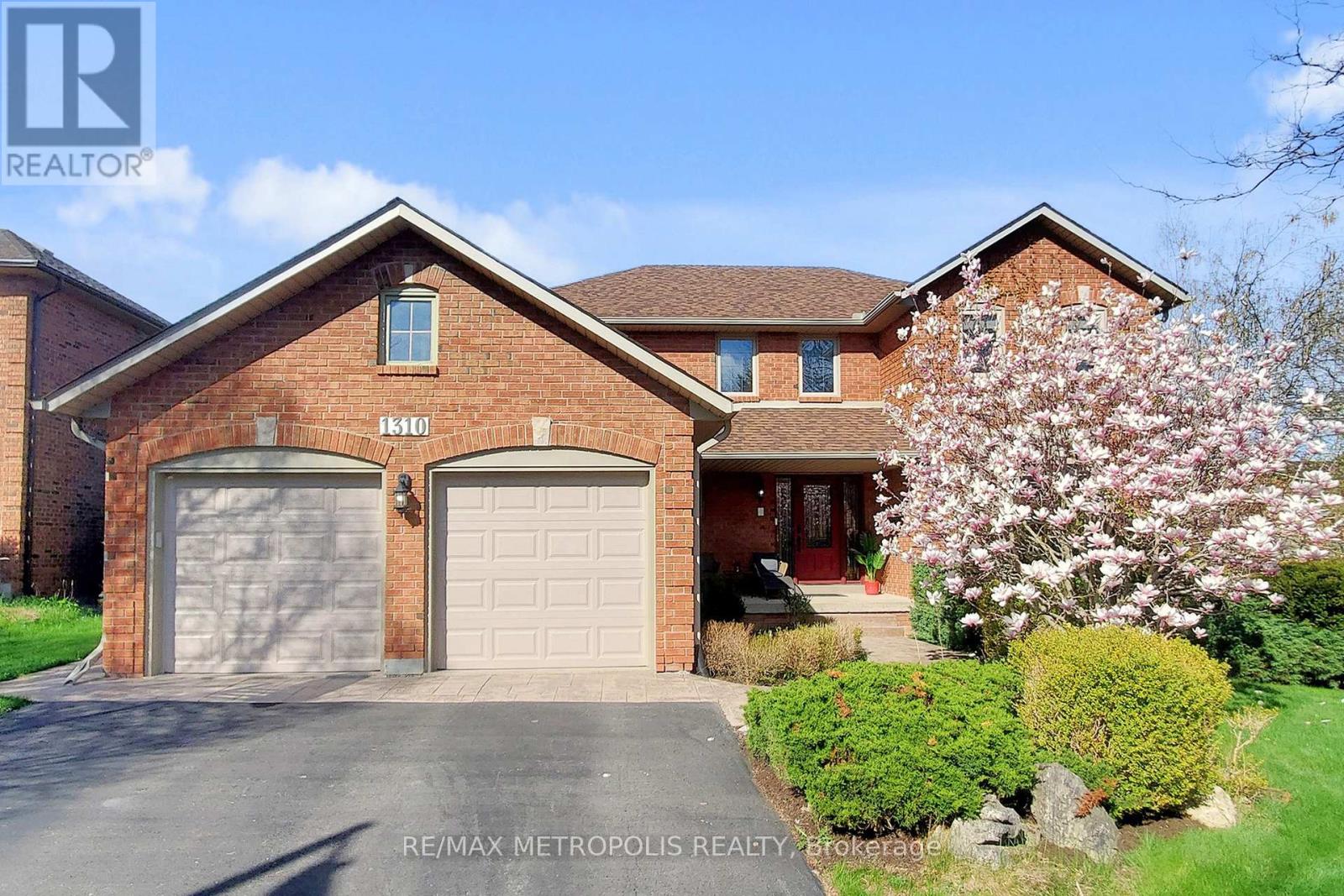 1310 Golden Meadow Trl, Oakville, ON L6H 4L8