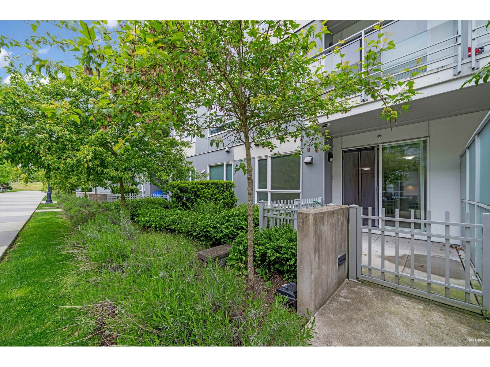 13963 105 Boulevard Unit 121, Surrey, BC V3T 0M9