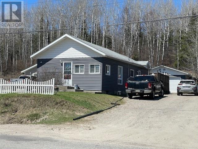 194 Martel Rd, Chapleau, ON P0M 1K0