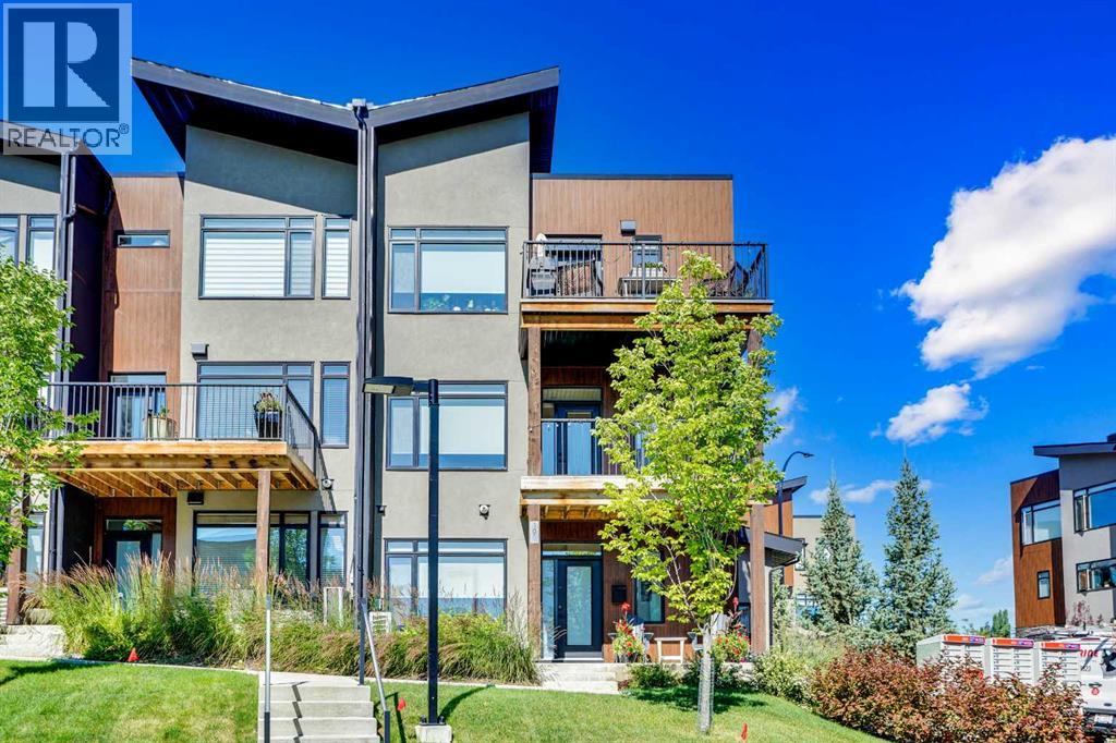 19 Royal Elm Grn NW, Calgary, AB T3G 0G8
