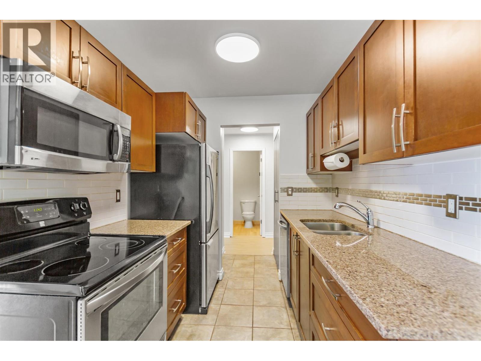 590 Whiting Way Unit 112, Coquitlam, BC V3J 3R9