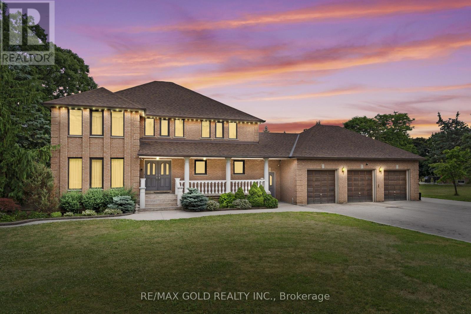 8 Ryckman Ln, Brampton, ON L6P 0C7