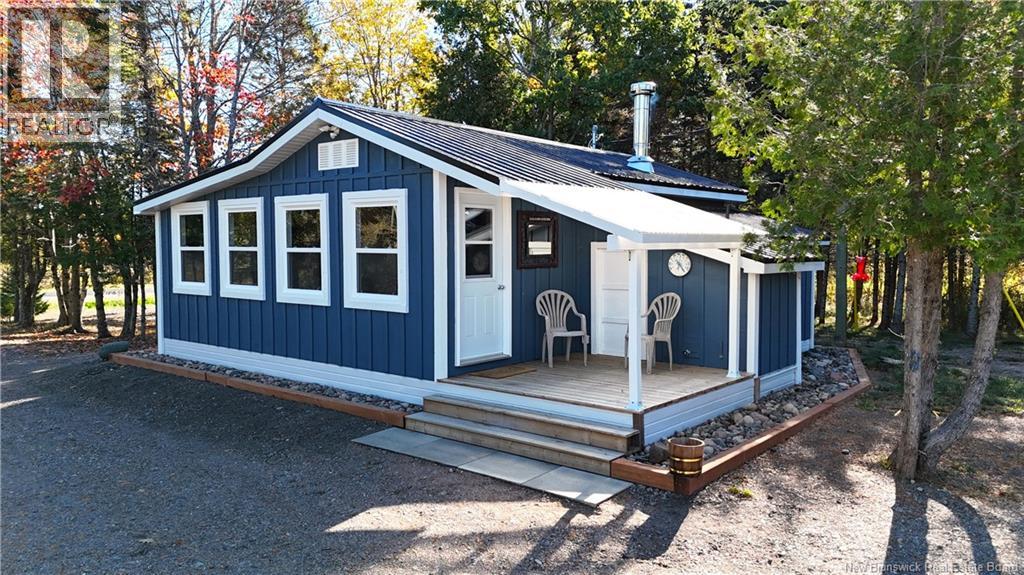 260 Manor Rd, St George, NB E5C 3R9
