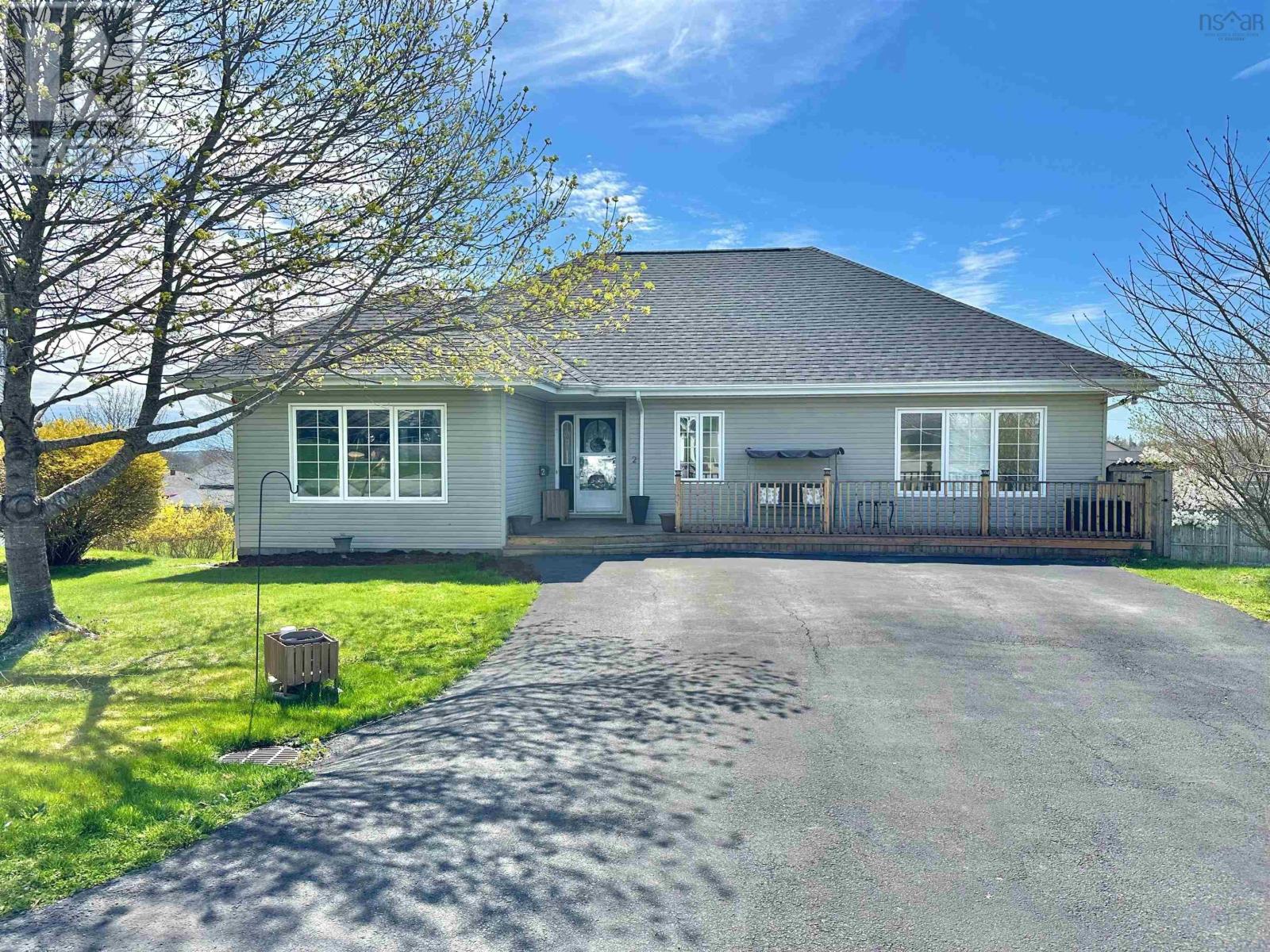 2 Placid Ct, Yarmouth, NS B5A 4N5