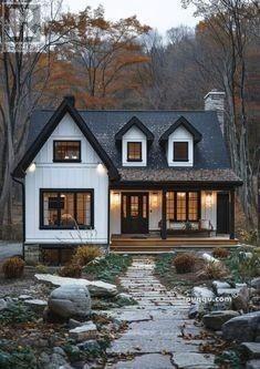 1000 Island Park Rd, Muskoka Lakes, ON P0B 1J0