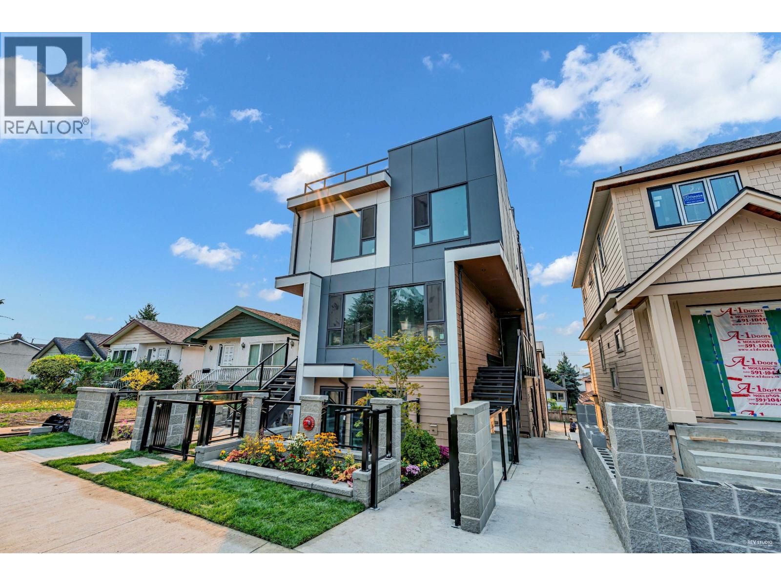 262 E 65th Avenue Unit 3, Vancouver, BC V5X 2P4