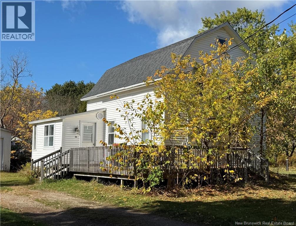 66 Smith St, Salisbury, NB E4J 2S2
