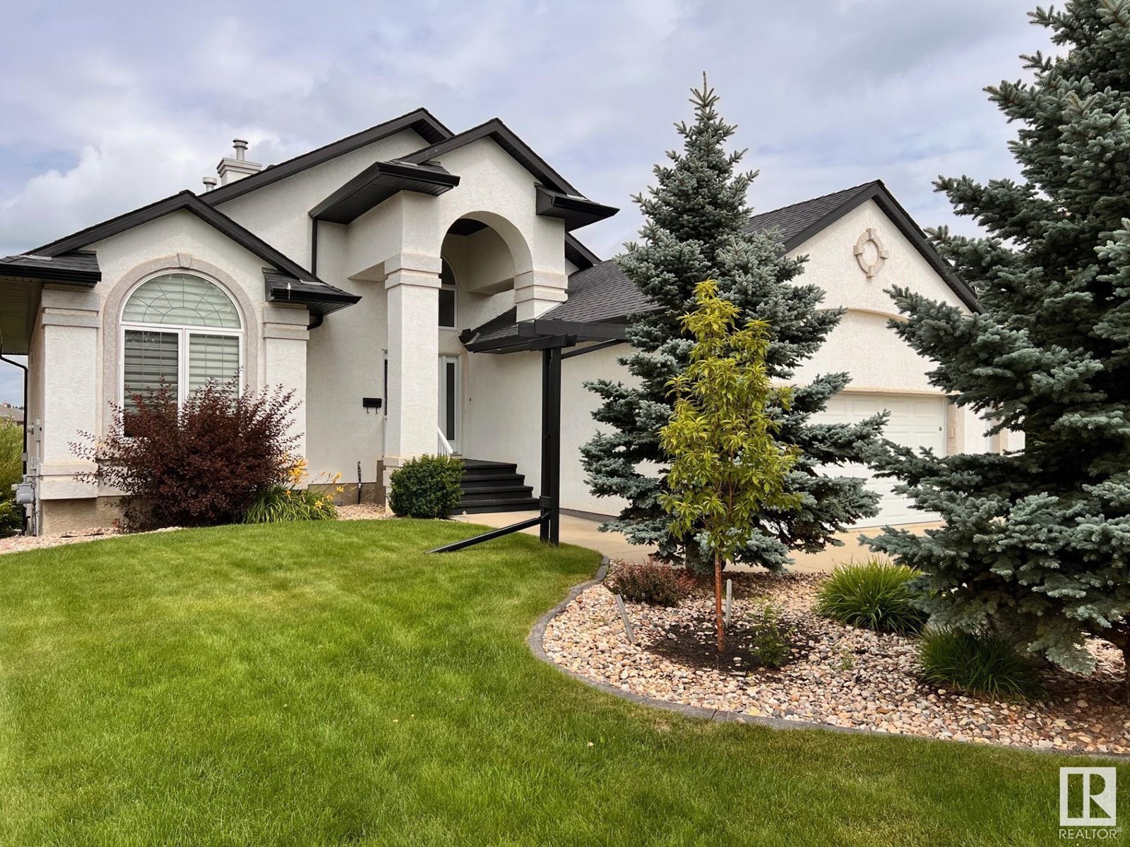 46 Shores Dr, Leduc, AB T9E 8N7