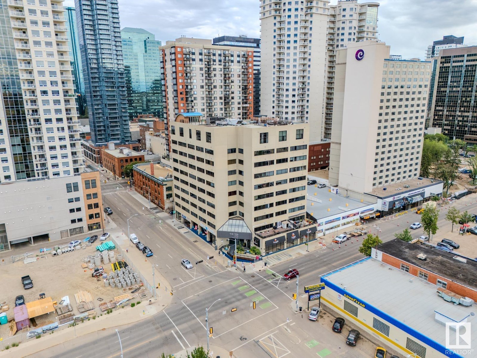10179 105 Street Northwest #1001, Edmonton, AB T5J 3N1