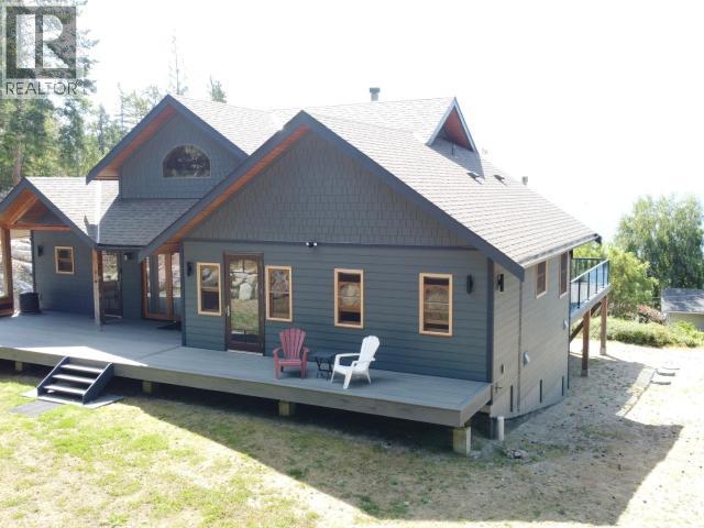 8116 Emmonds Rd, Powell River, BC V8A 0E7