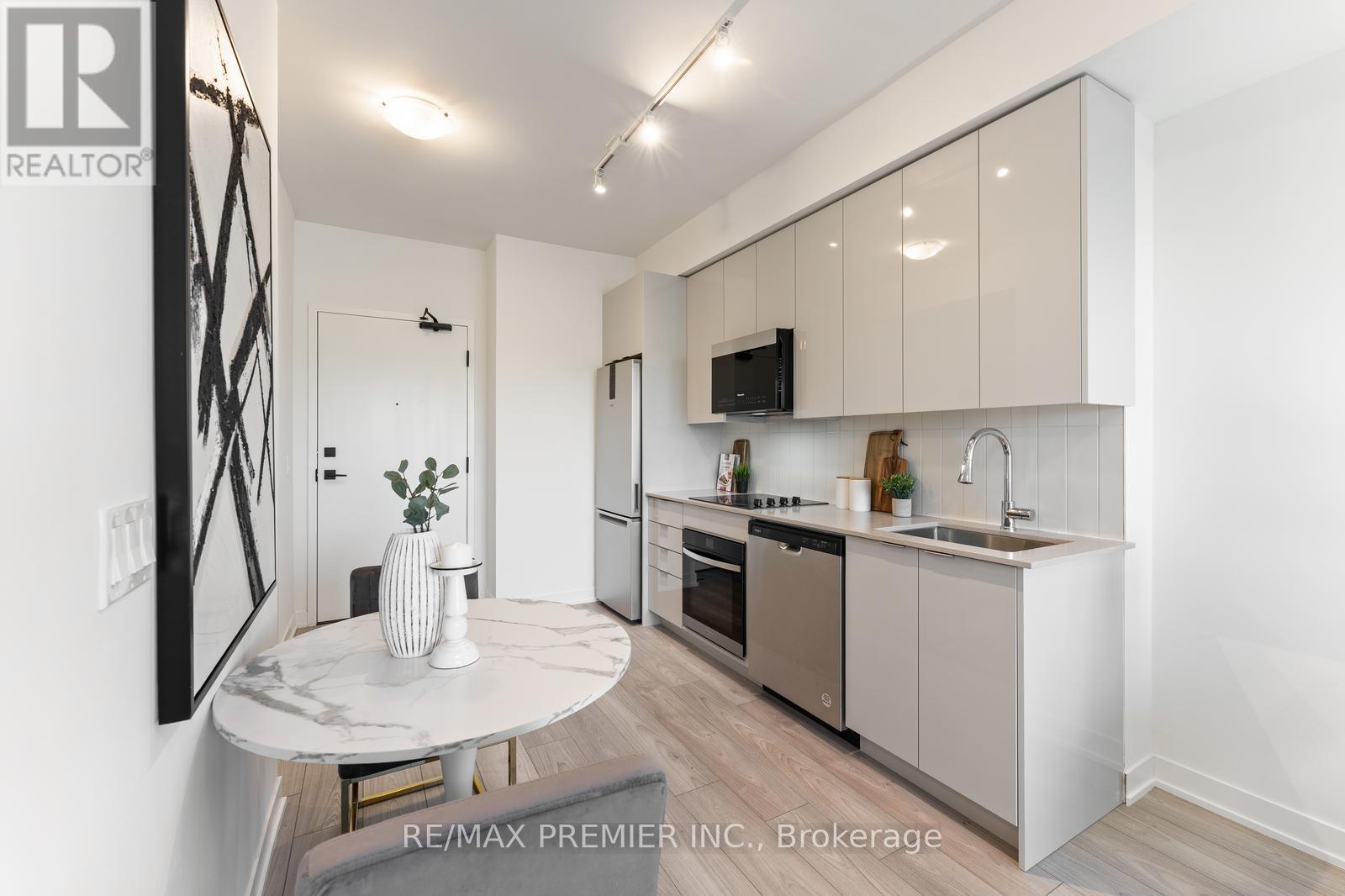 308 474 Caldari Rd, Vaughan Concord, ON L4K 0R5