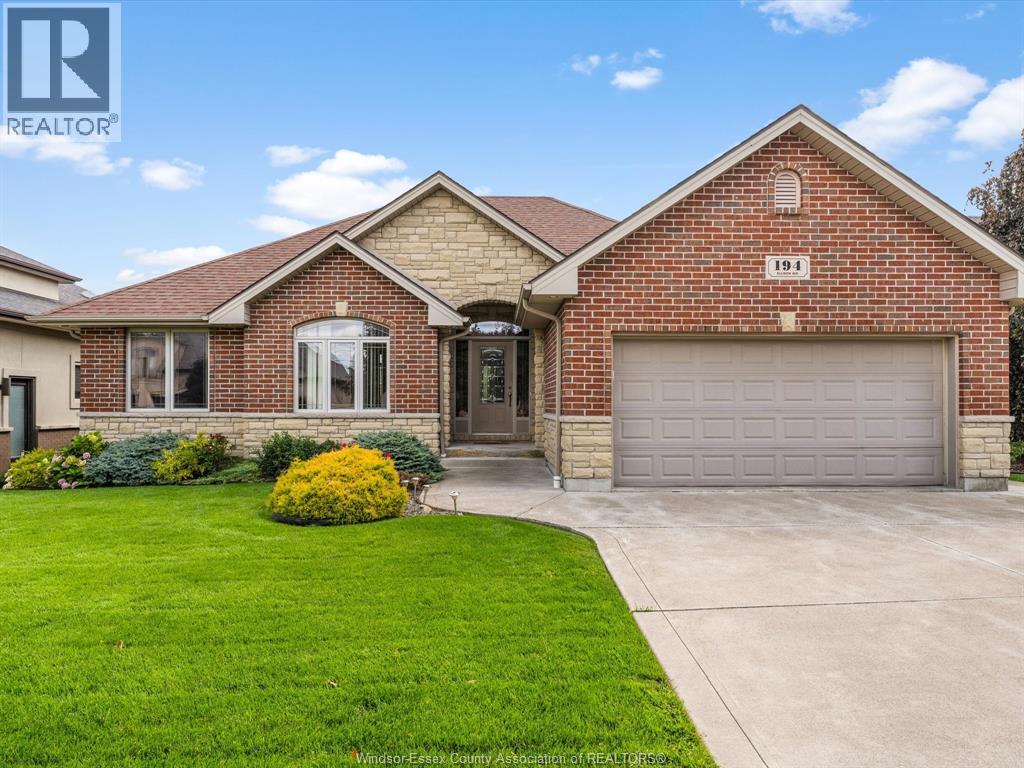 194 Ellison Ave, Leamington, ON N8H 0A2