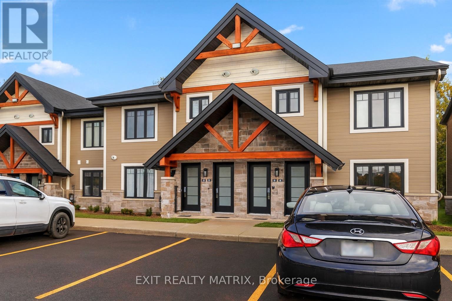 410 99 St Moritz Trl, Russell, ON K0A 1W0