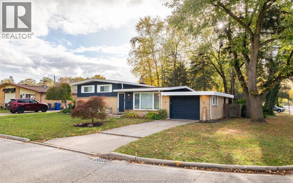 3401 Charlevoix Ave, Windsor, ON N9E 3B2